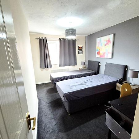 Modern 2 Bed House- Free Parking And Close To The Centre Bristol Extérieur photo