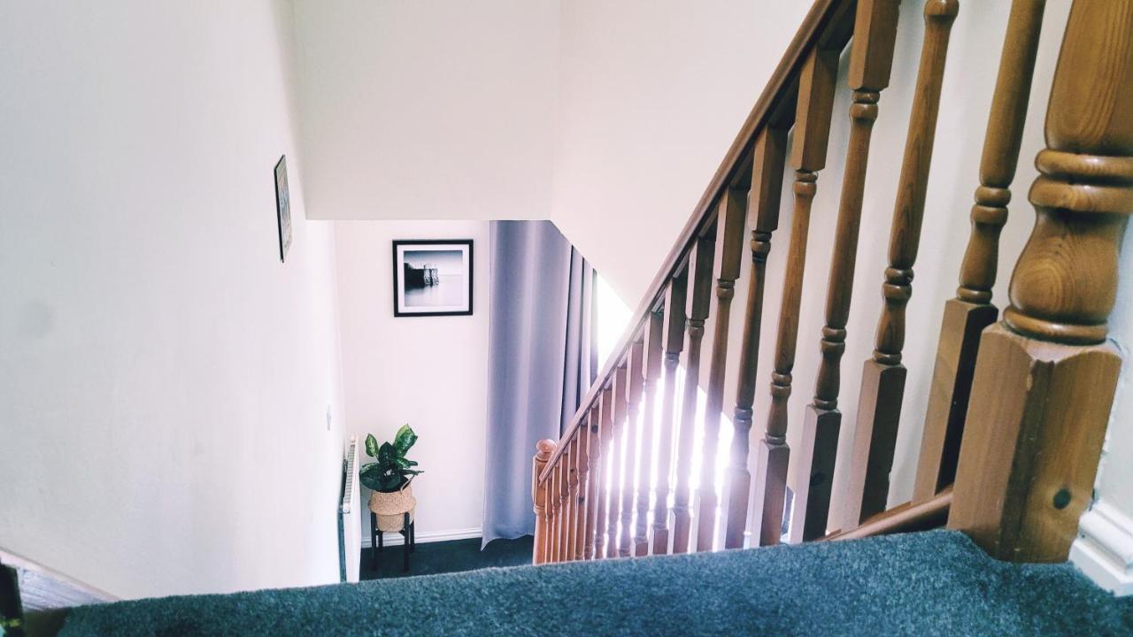 Modern 2 Bed House- Free Parking And Close To The Centre Bristol Extérieur photo